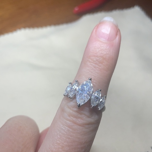 The Countess Ring - 3.6tcw 5 stone Marquise Ring - Picture 6 of 7